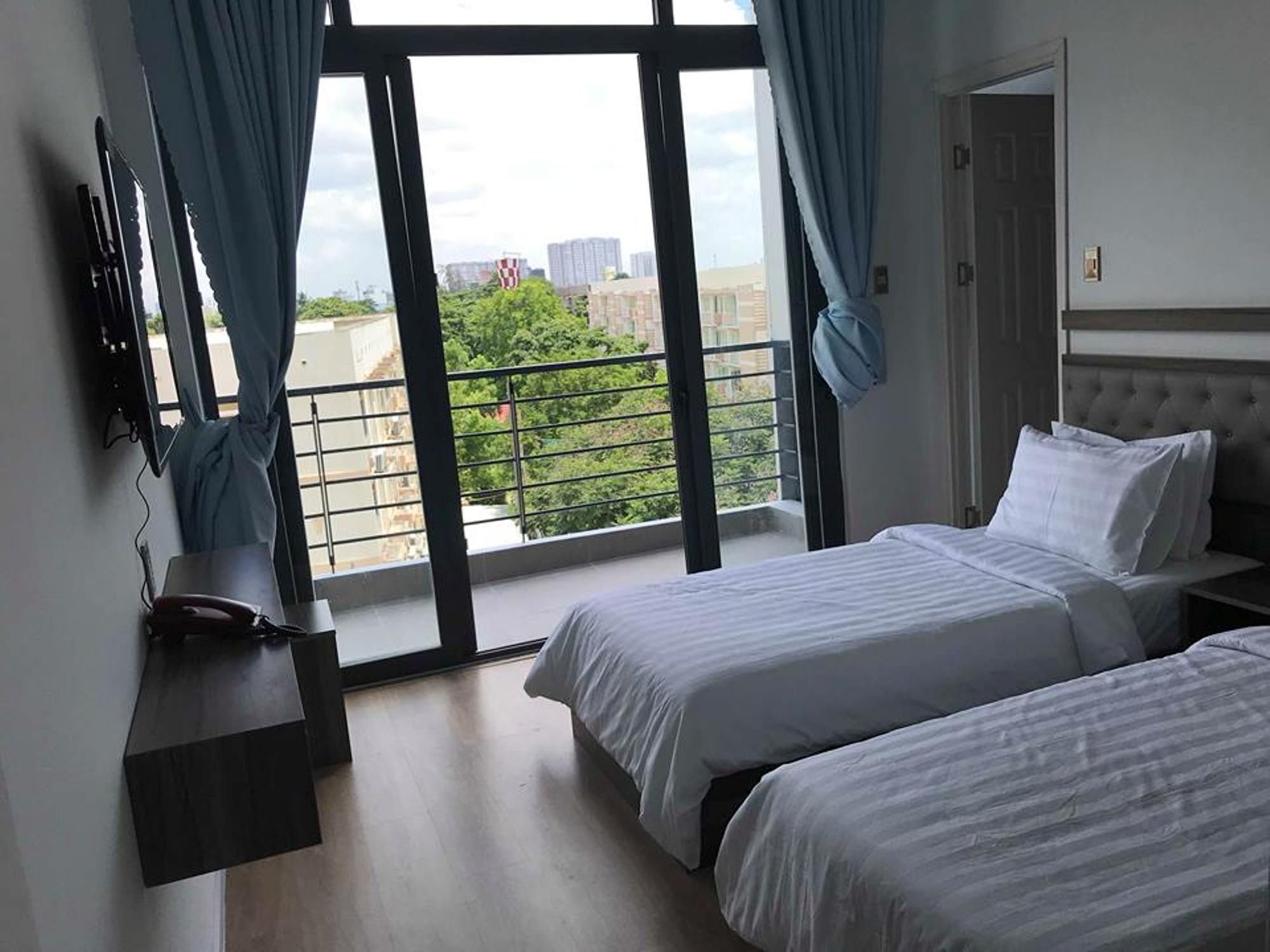 Winston Hotel Хошимин Экстерьер фото